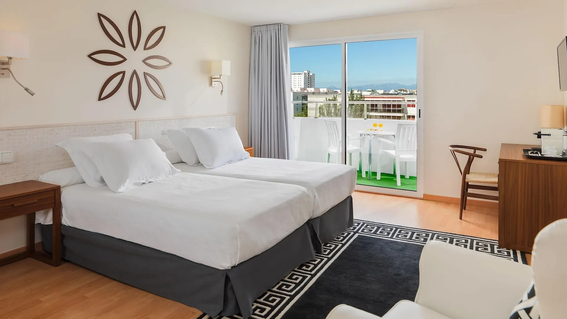 H10 Delfin - Adults Only Otel Salou