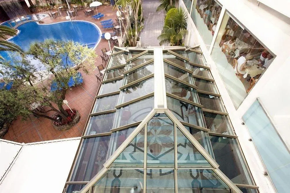 ****  H10 Delfín - Adults Only Hotel Salou Spanje